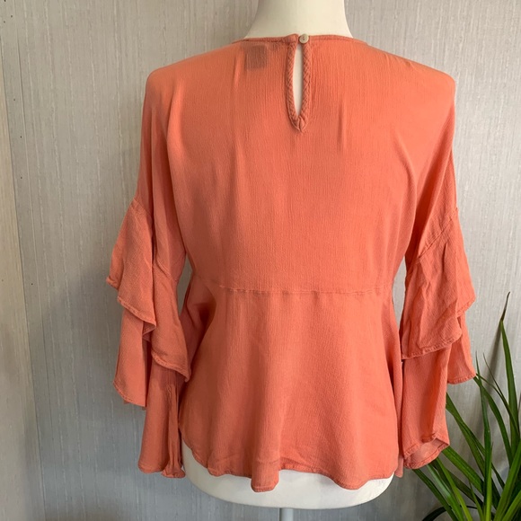 CHELSEA & THEODORE Peach boho asymmetrical top - Picture 2 of 14